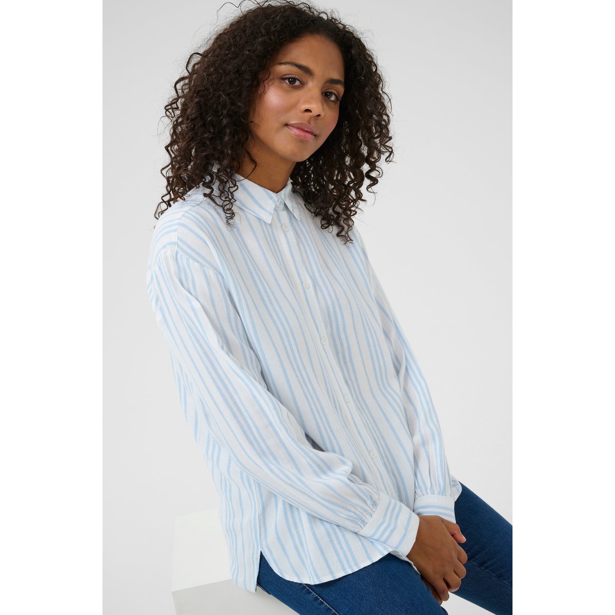 Long sleeved shirt blanc chalk/bleu soft chambray rayé, KAFFE