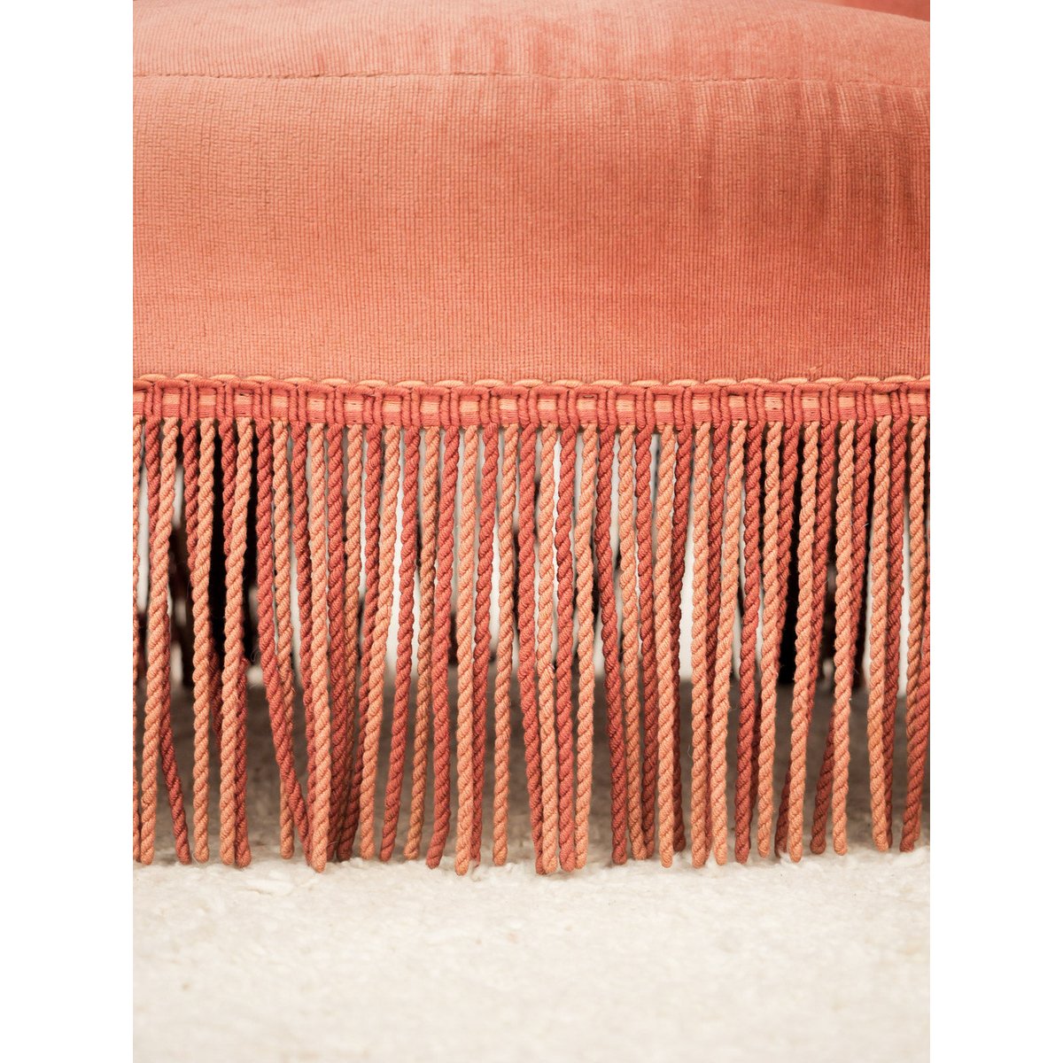 Fauteuil crapaud avec accoudoirs Ernest N°1385 - Bon état rose, DEBONGOUT