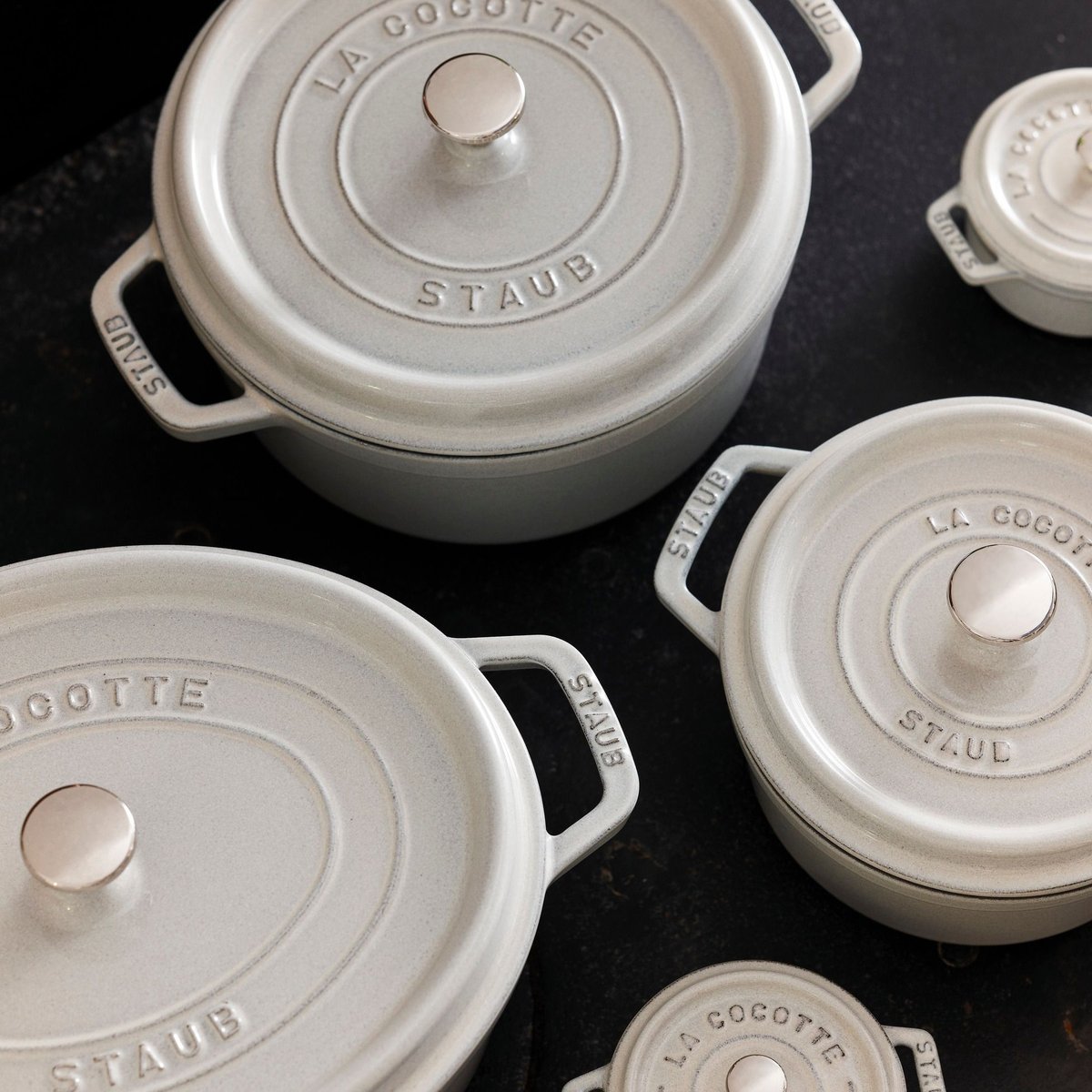 Cocotte ovale 29 cm Truffe blanche truffe blanche, STAUB