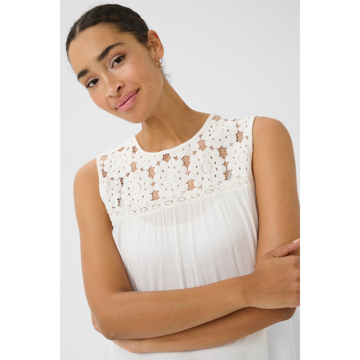 Sleeveless blouse blanc chalk, KAFFE