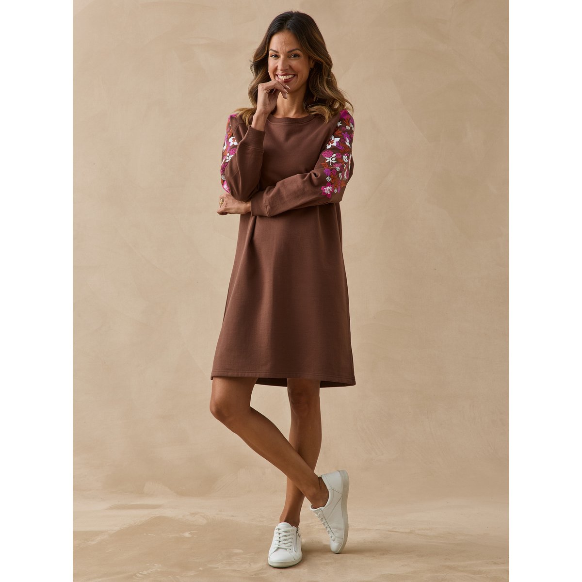 Robe ample col rond manches longues chocolat, DAXON