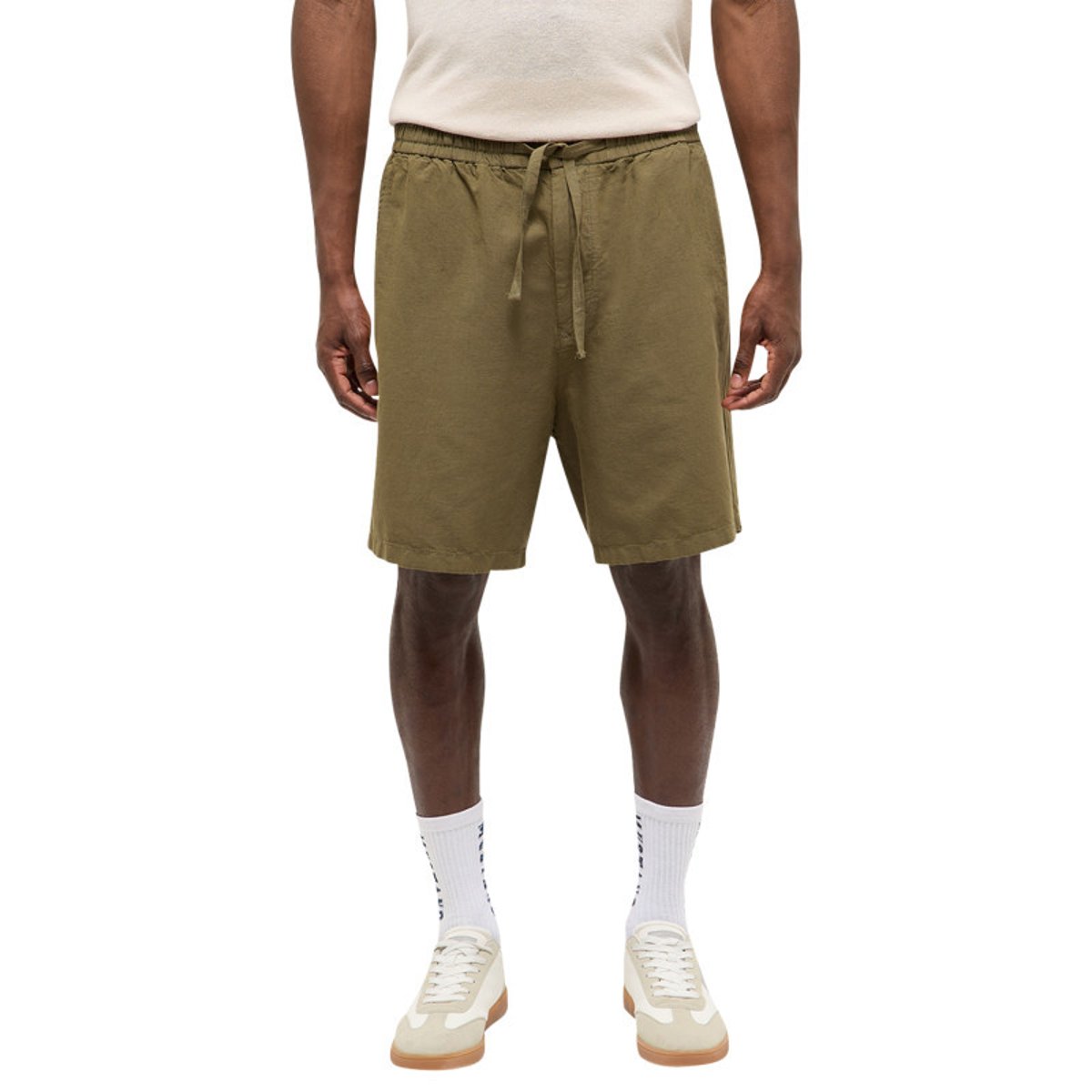 Short Chino kaki uni en coton et lin mélangé avec une coupe droite vert, MUSTANG