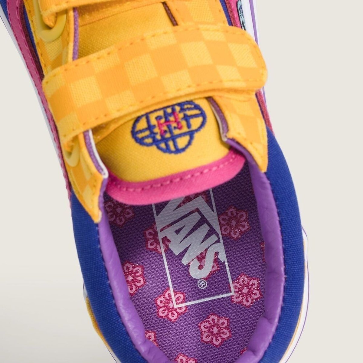 Sneakers basse con chiusura a velcro TD Old Skool V x Kpop Demon Hunters giallo/blu/rosa, VANS