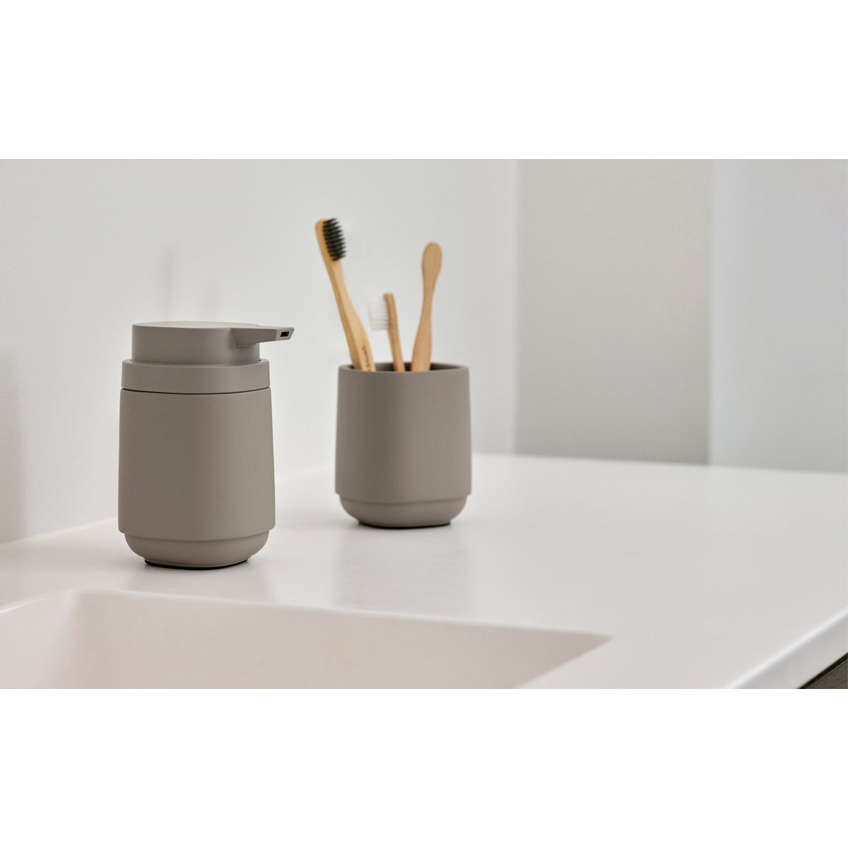 Distributeur de savon TIME concrete, ZONE DENMARK