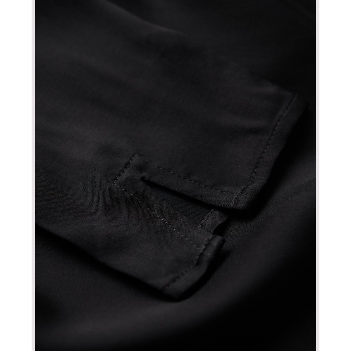 Robe courte en satin à col montant noir, SUPERDRY