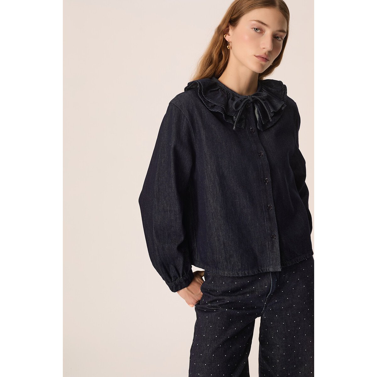 Jeansbluse mit Rüschenkragen, LOUIZIANNE denim, DES PETITS HAUTS