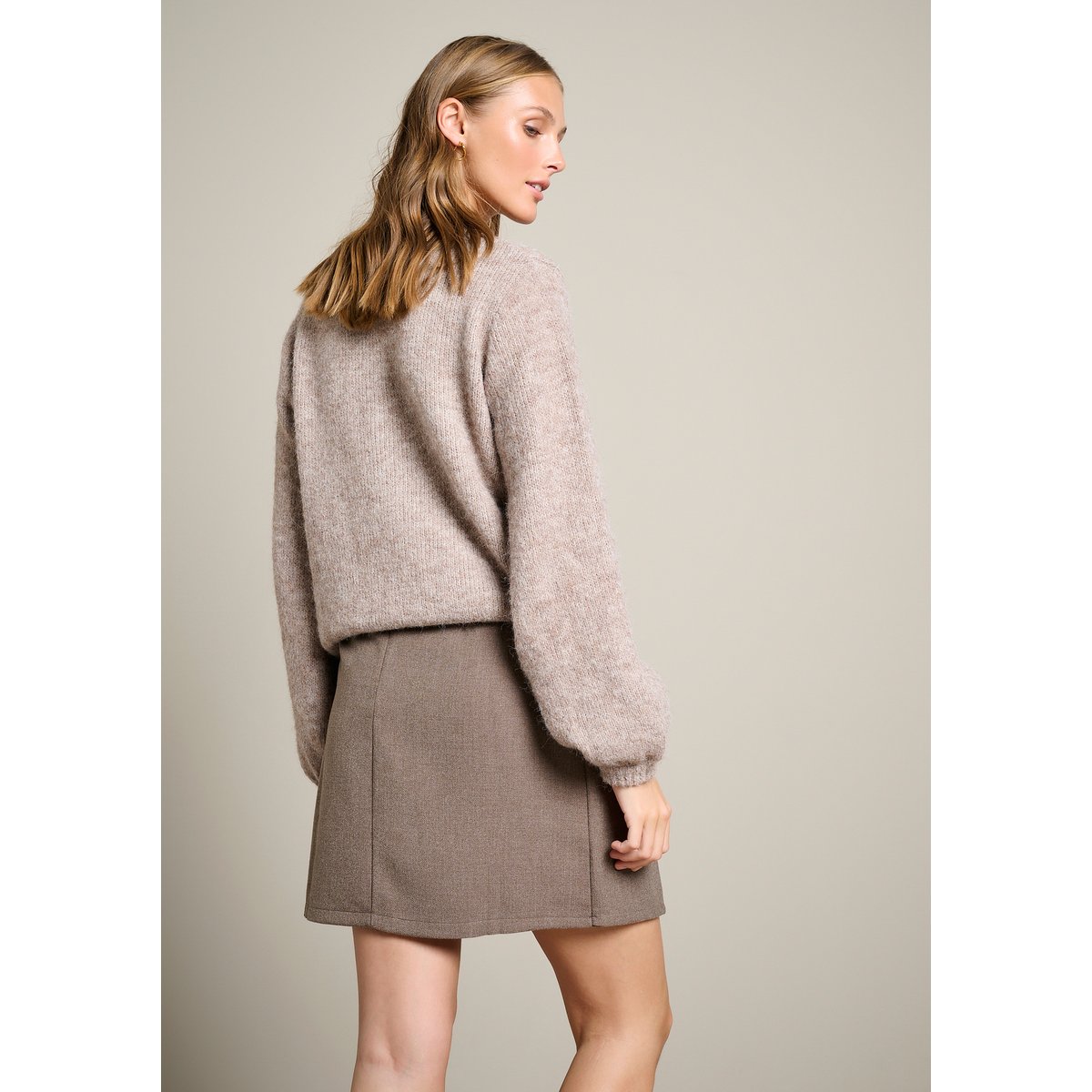 Mini-jupe portefeuille en flanelle taupe, LOLALIZA