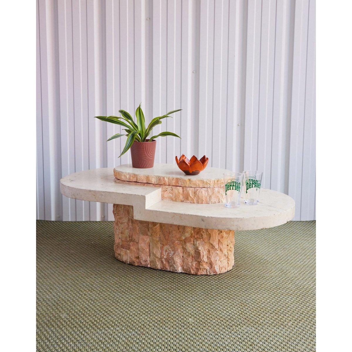 Table basse style travertin Donna N°1104 - Bon état blanc, DEBONGOUT