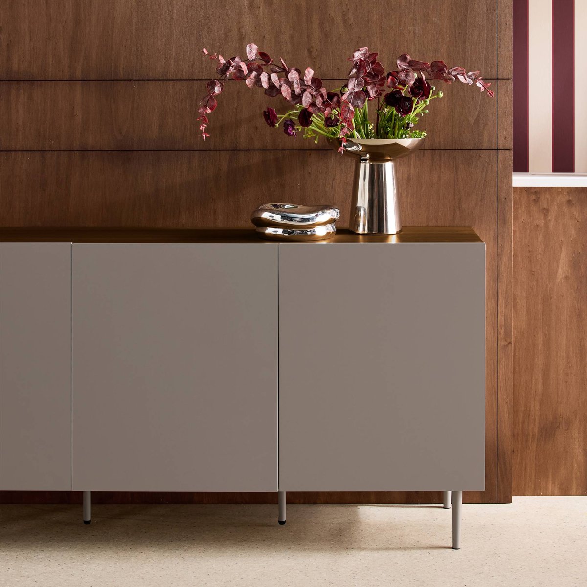 Buffet décor bois piétement métal 3 portes 150cm ASHTON gris, SWEEEK