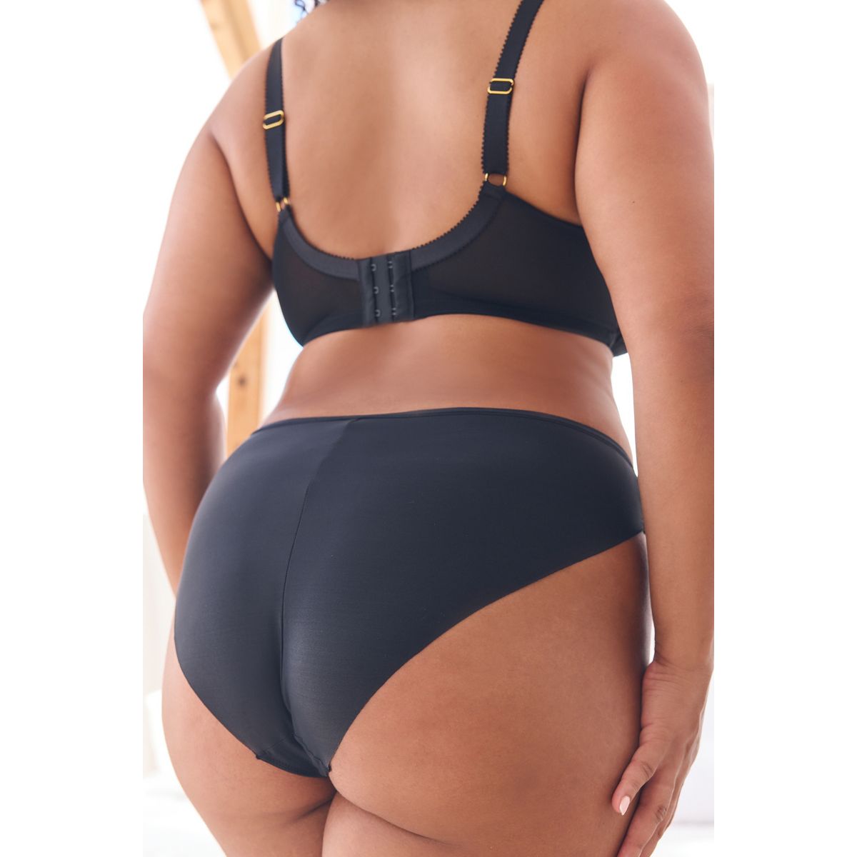 Culotte brésilienne brodée à fleurs noir, NEXT