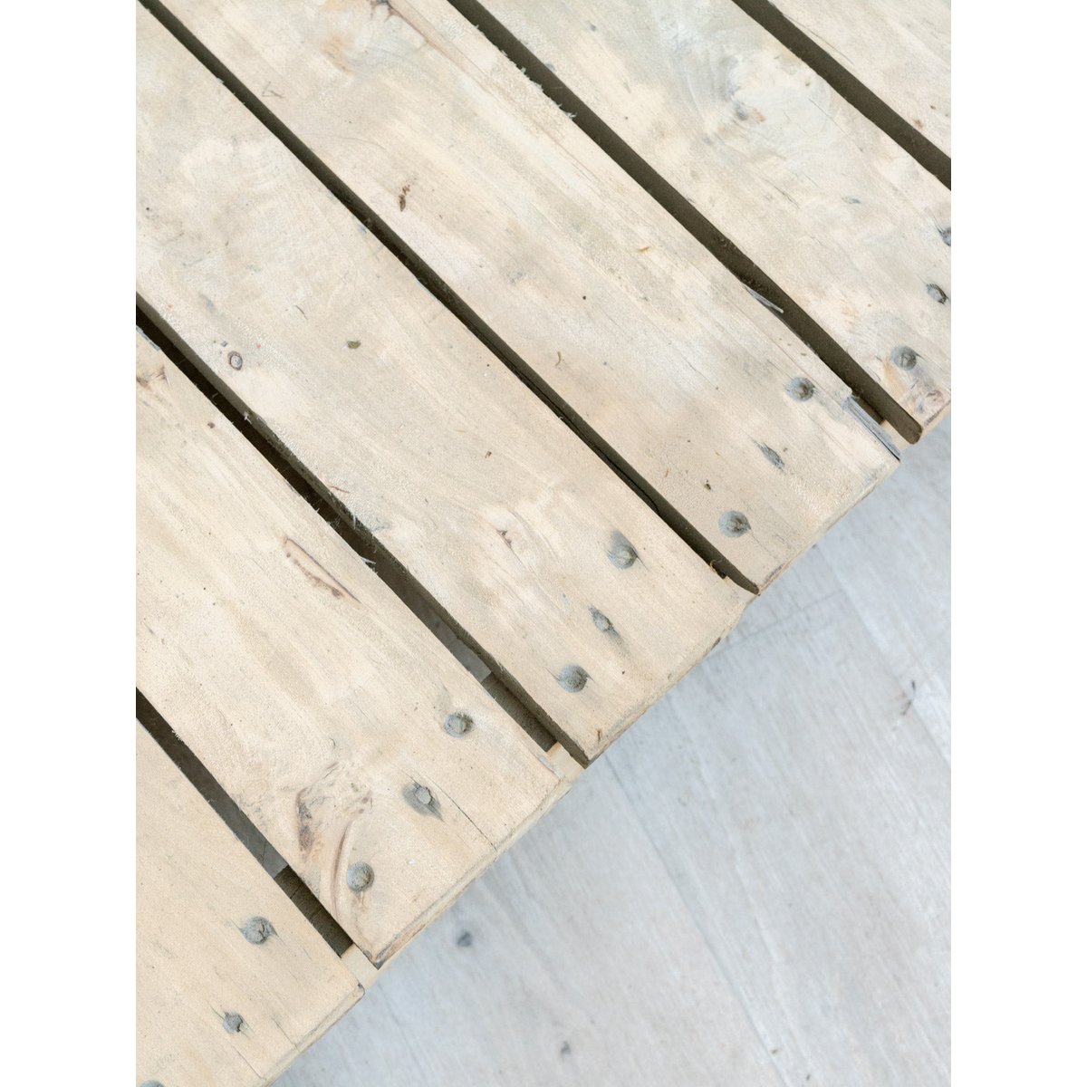 Table basse esprit palette en bois Léonie N°1588 - Bon état bois clair, DEBONGOUT
