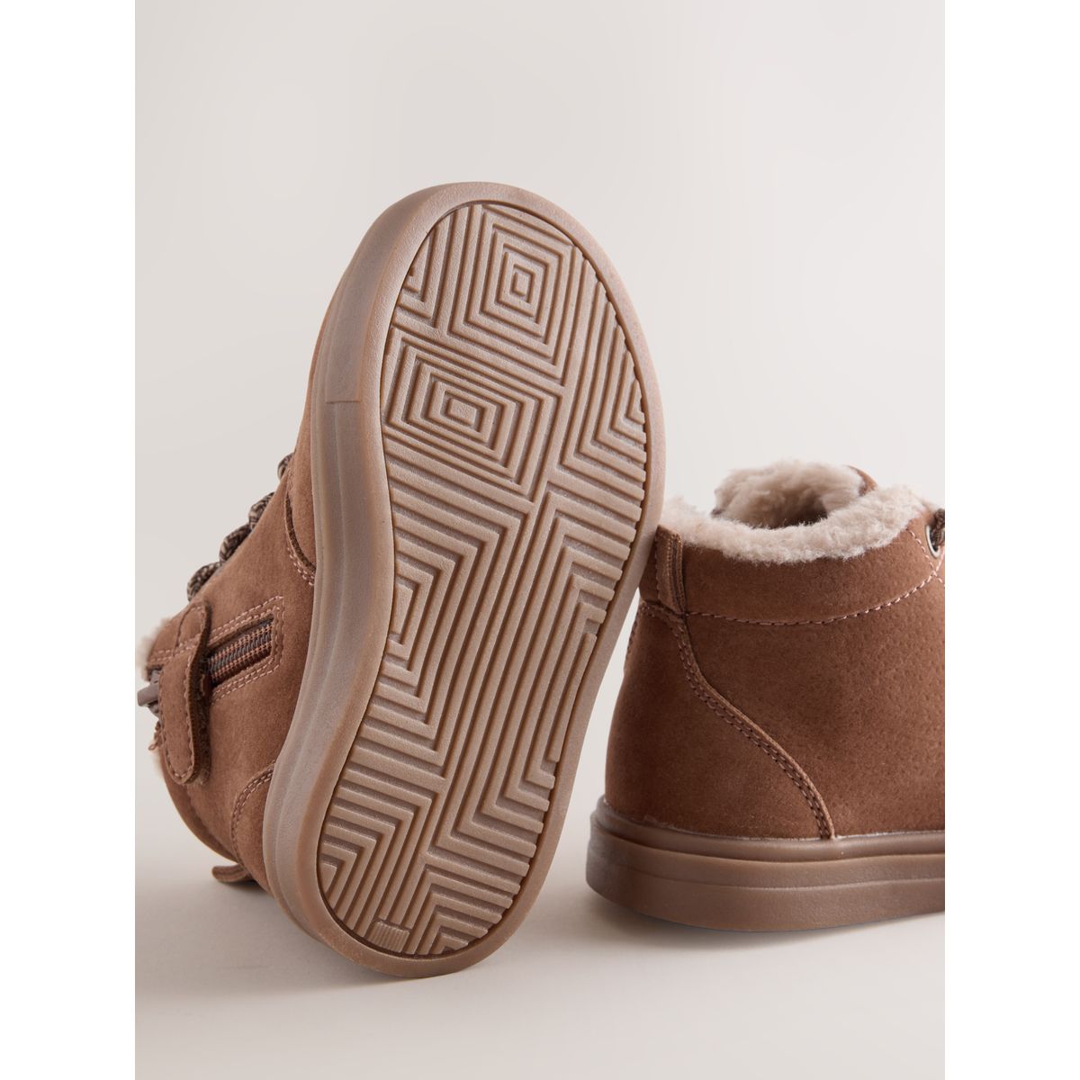 Bottines à lacets et doublure chaude marron fauve, NEXT