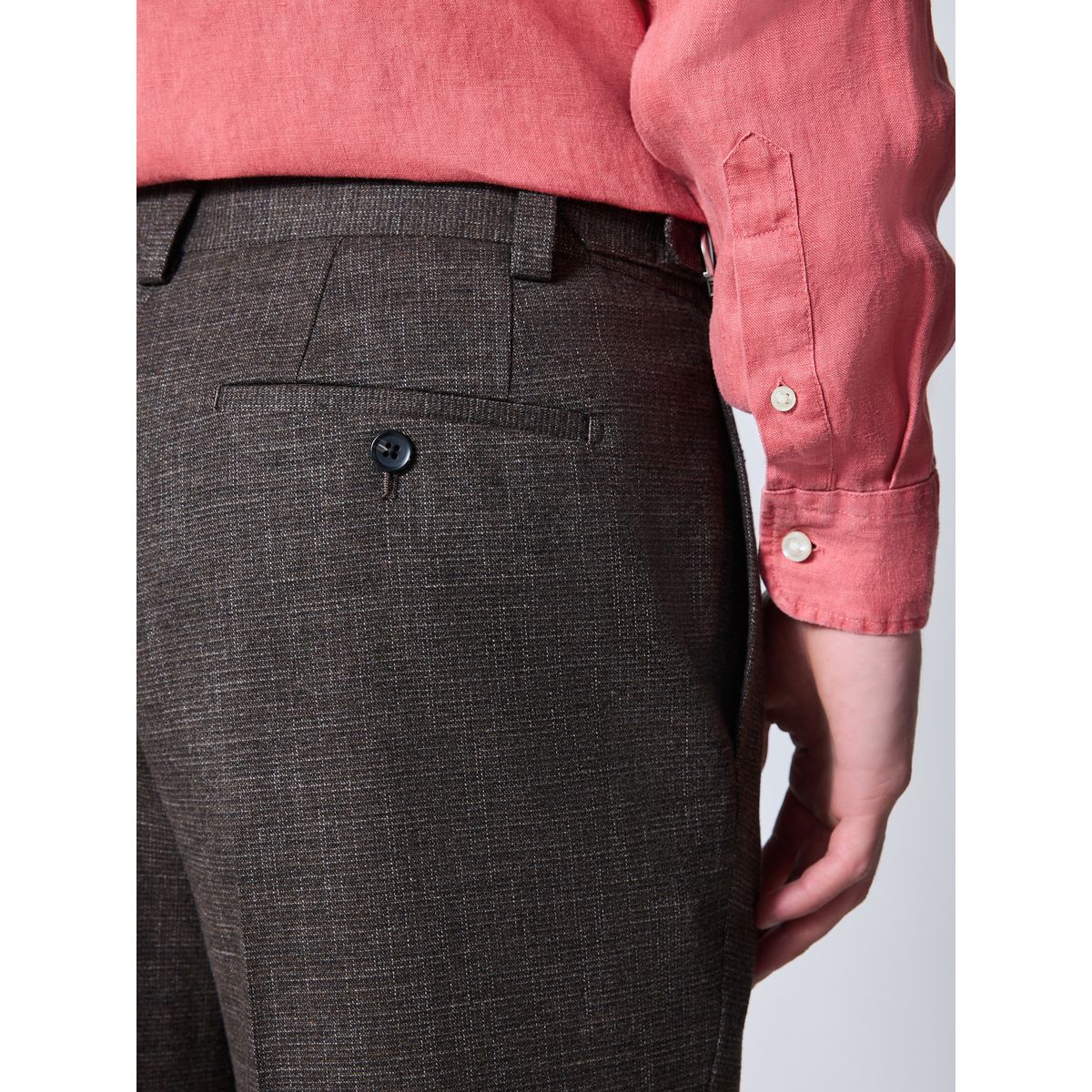 Pantalon habillé texturé en laine mélangée marron, NEXT