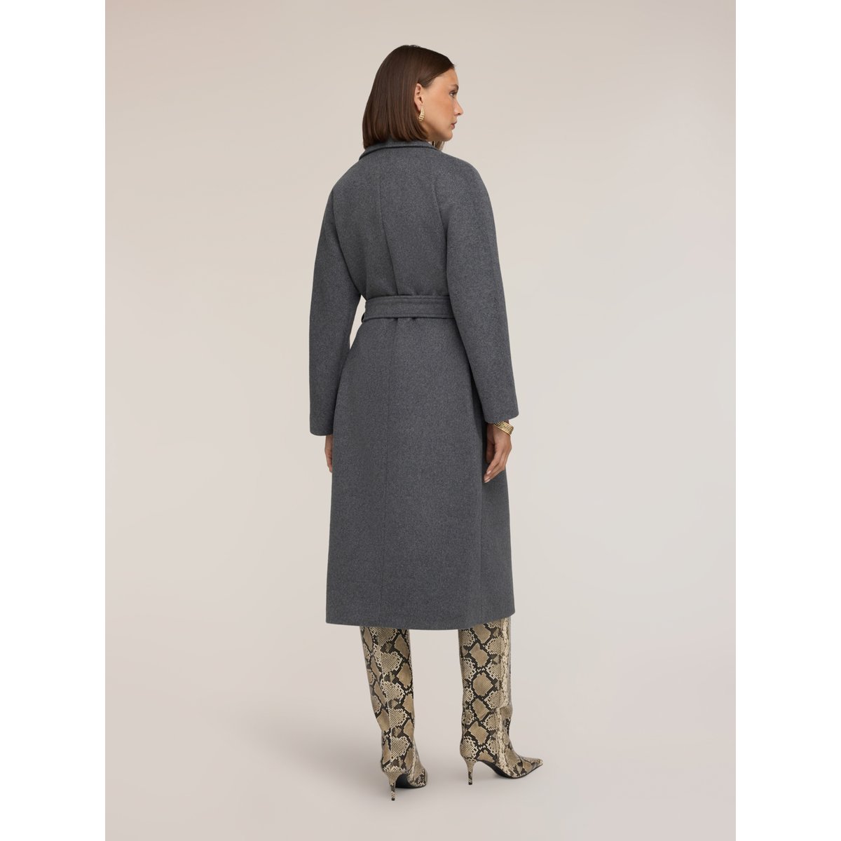 Manteau ceinturé gris, MOTIVI