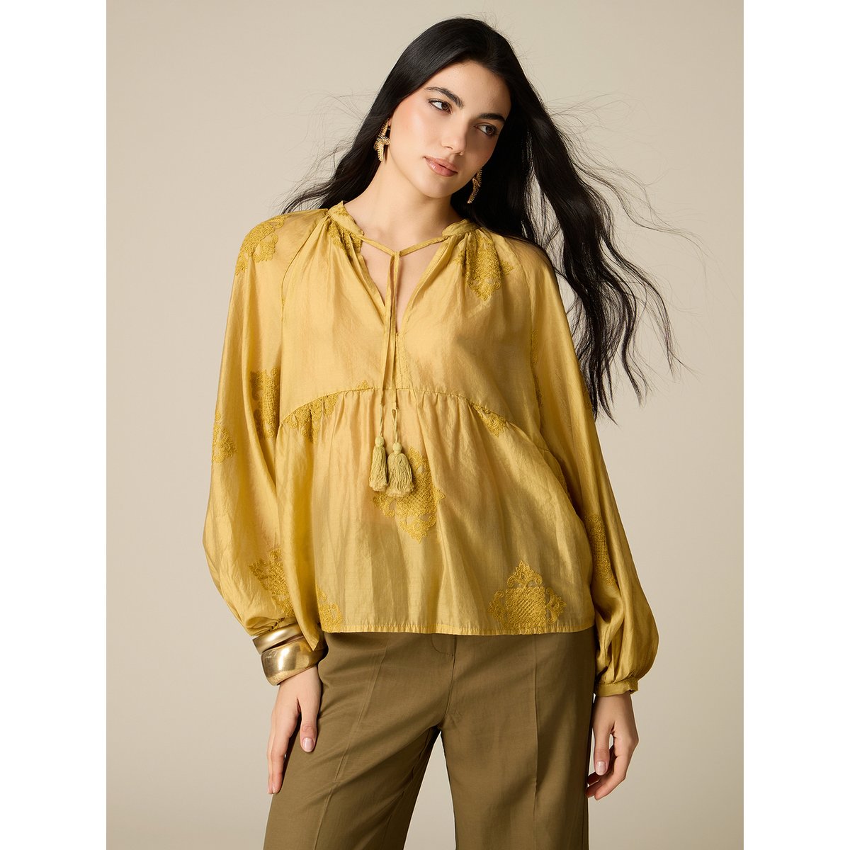 Blouse avec broderies rose, OLTRE