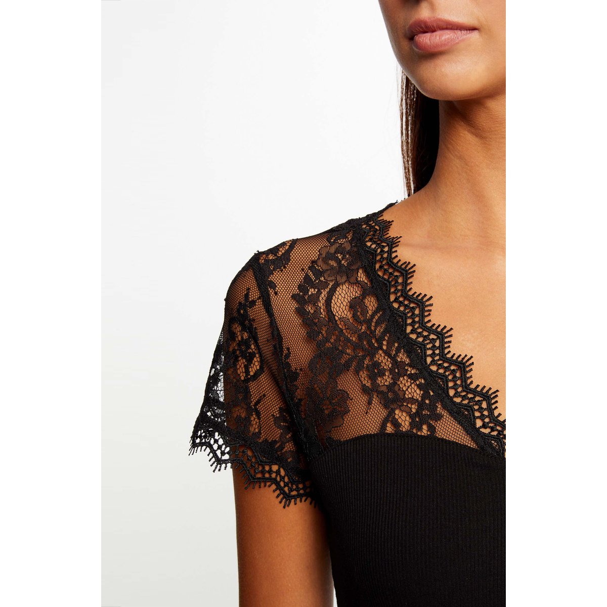 T-shirt manches courtes avec épaules en dentelle noir, MORGAN