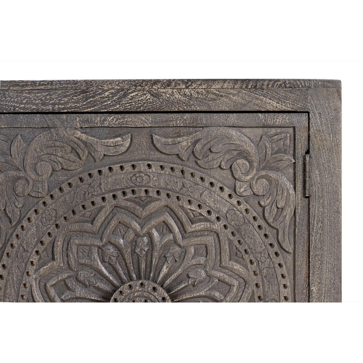 Bahut gris, DECORATION D’AUTREFOIS