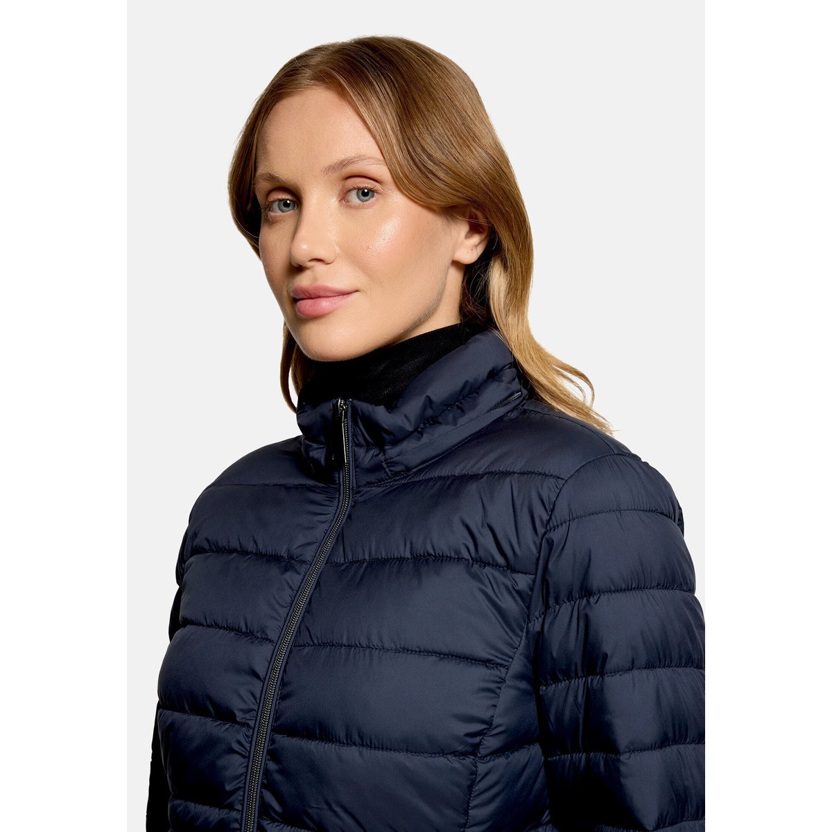 Veste matelassée à capuche amovible bleu foncé, BETTY BARCLAY