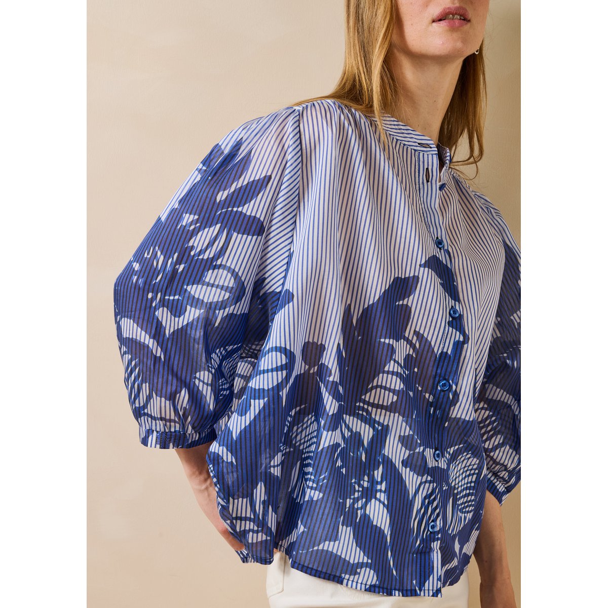Chemise en lyocell à rayures et motif floral bleu, LA FEE MARABOUTEE