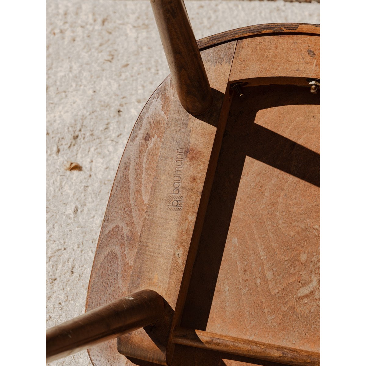 Lot de 3 chaises Baumann en bois Claude N°1157 - Bon état bois foncé, DEBONGOUT