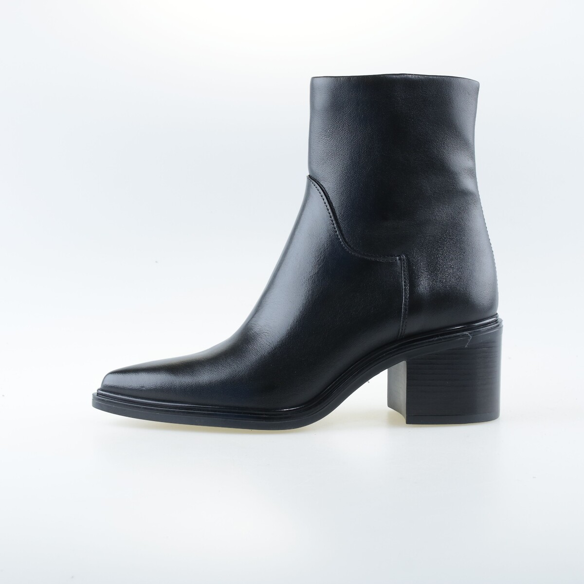 Bottines pointues en cuir noir, MJUS