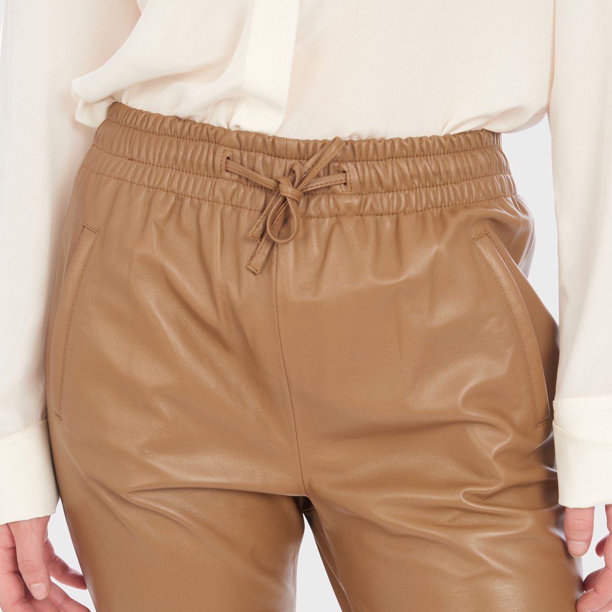 Pantalon en cuir à taille élastiquée GIFT café, OAKWOOD