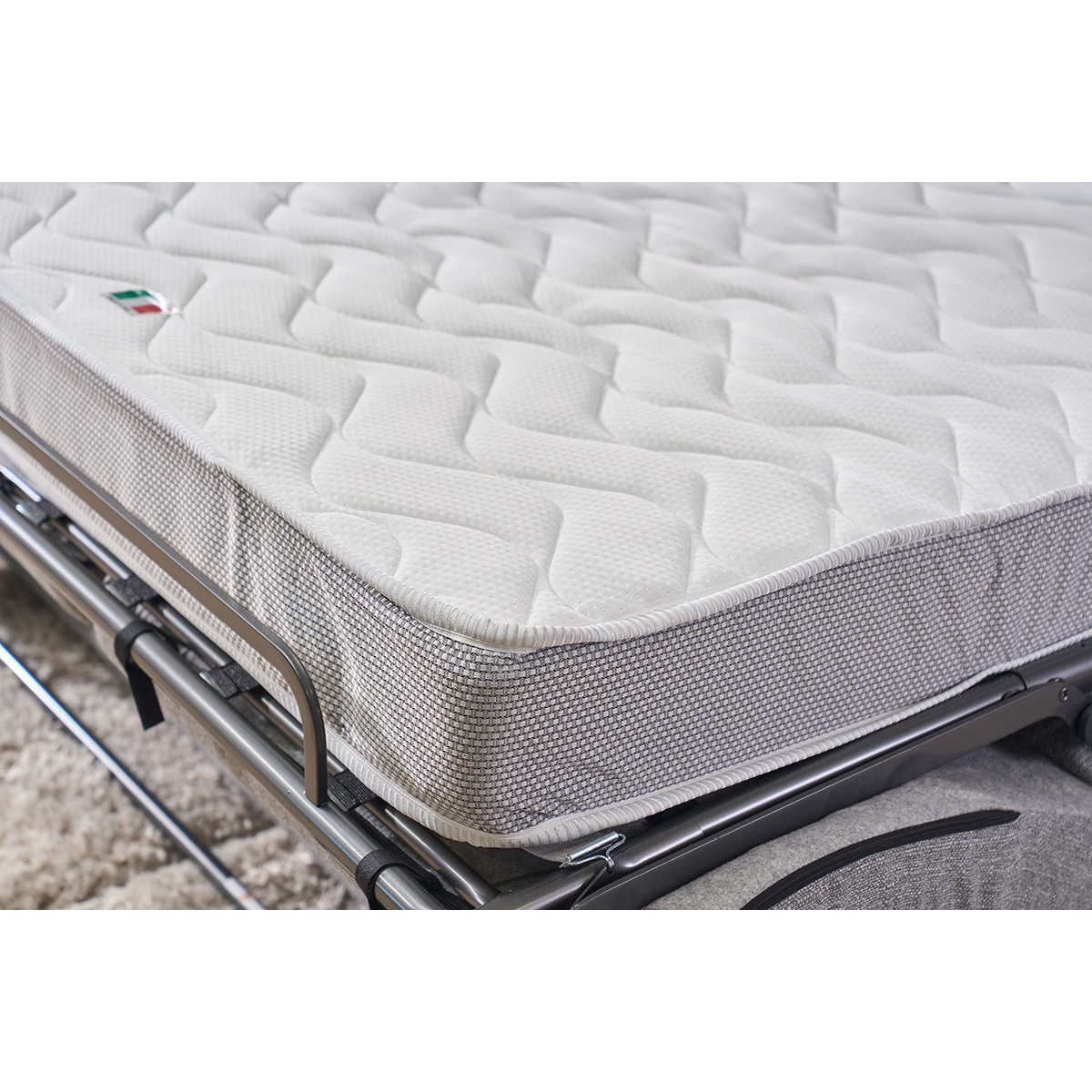 Canapé scandinave convertible avec matelas 18 cm GRAHAM gris clair, MILIBOO