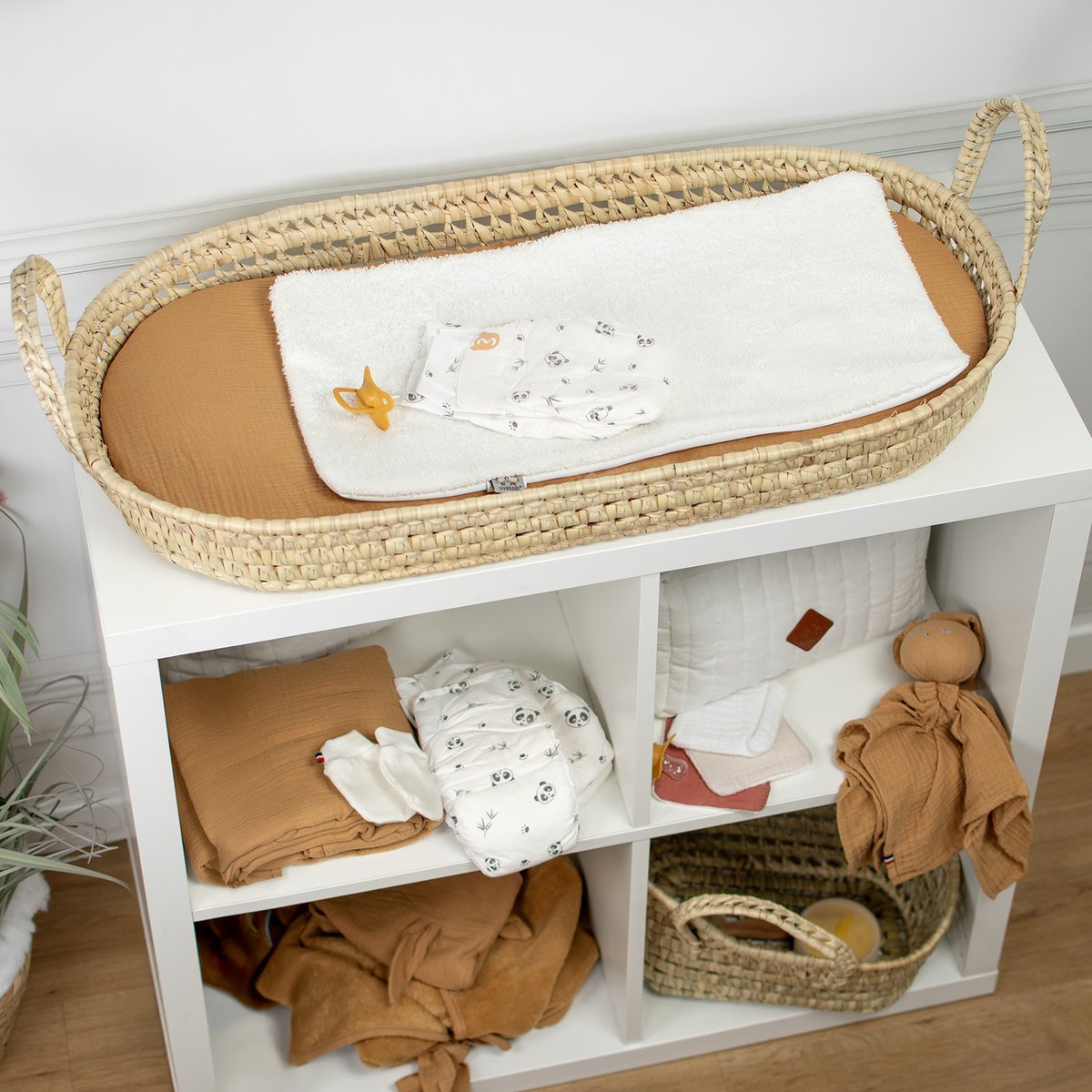 set panier à langer : panier + matelas + drap-housse + tapis JEANNE camel, SEVIRA KIDS