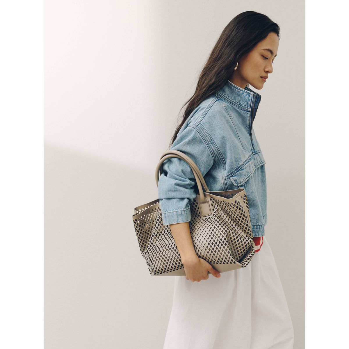Sac à main découpé au laser taupe, NEXT