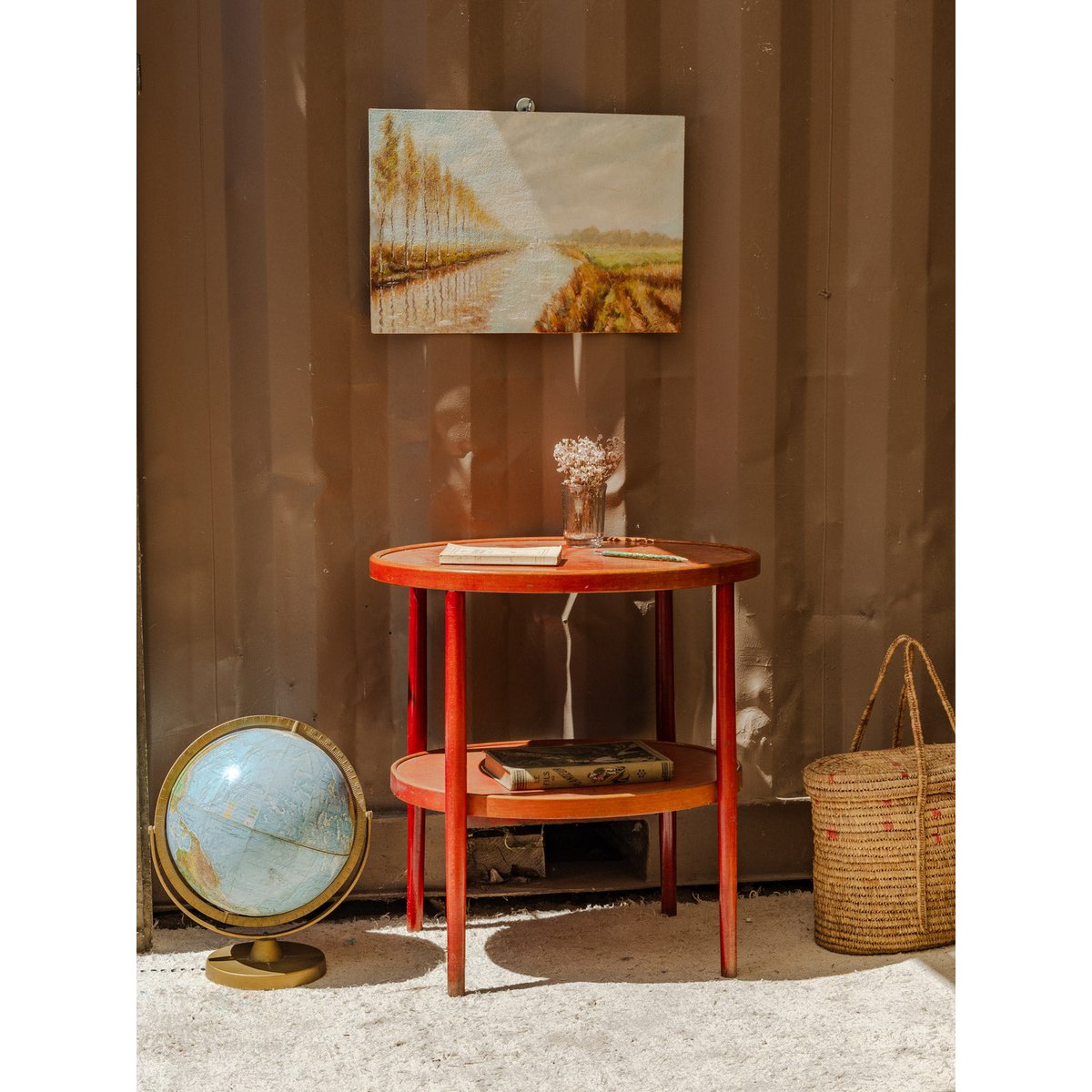 Table d'appoint en bois rouge Francine N°1078 - Bon état rouge, DEBONGOUT
