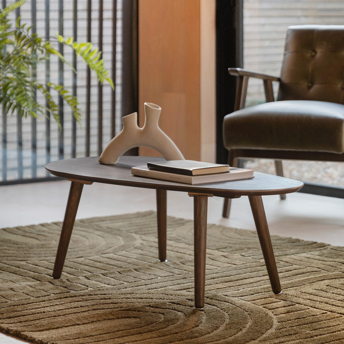 Hale Smoked Oak Organic Shaped Coffee Table smoked oak, ÉDITÉ