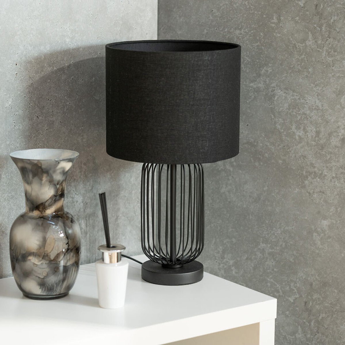 Set of 2 Gail Metal Table Lamps in Black black, SO'HOME