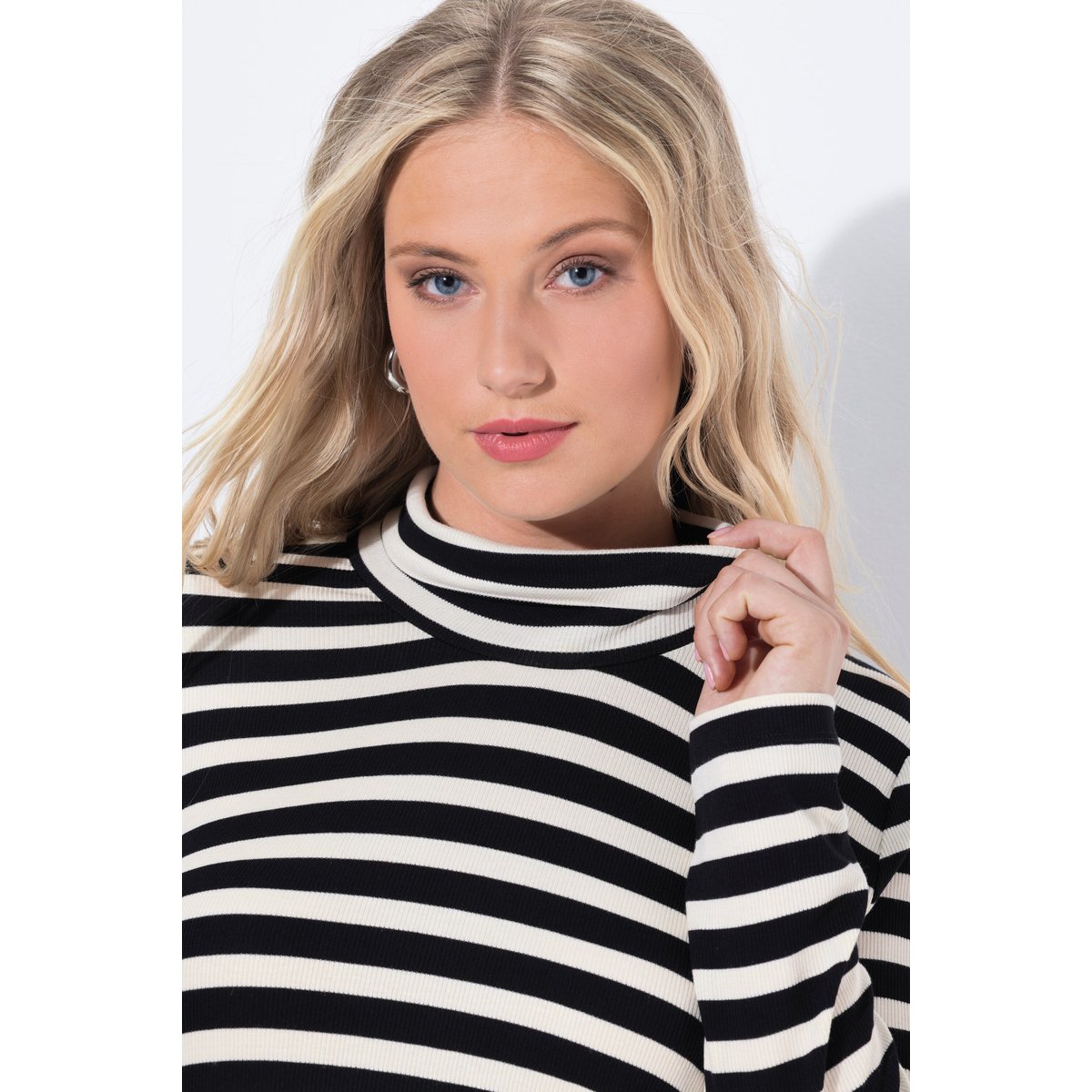 T-shirt slim à col roulé noir, ULLA POPKEN
