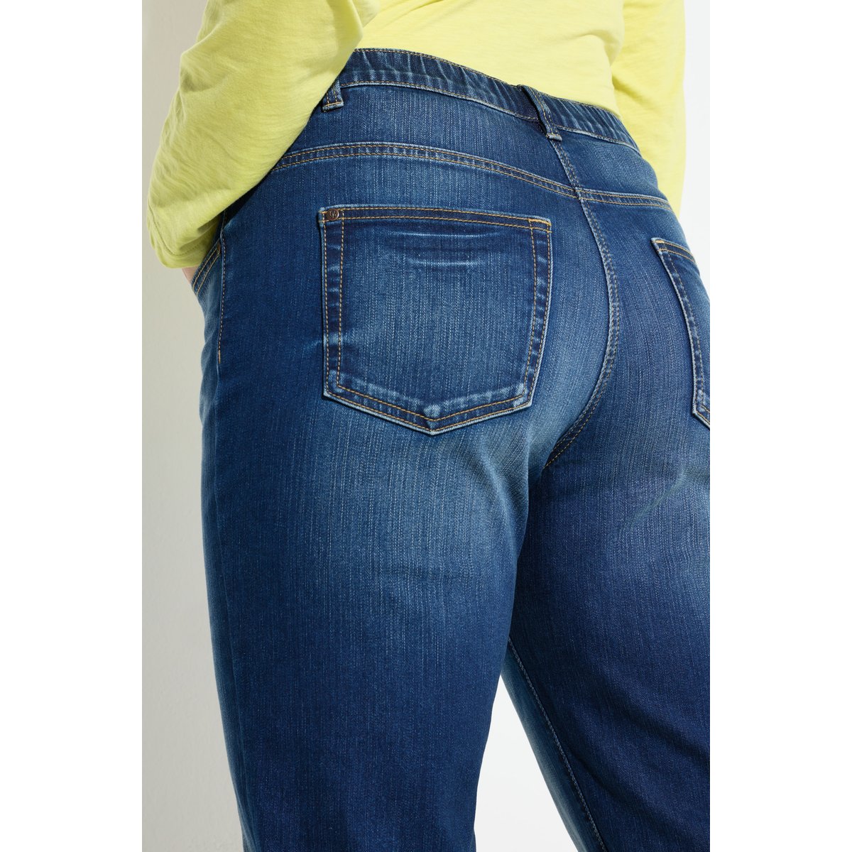 Jean boyfriend à 5 poches. Taille confortable bleu jean, ULLA POPKEN