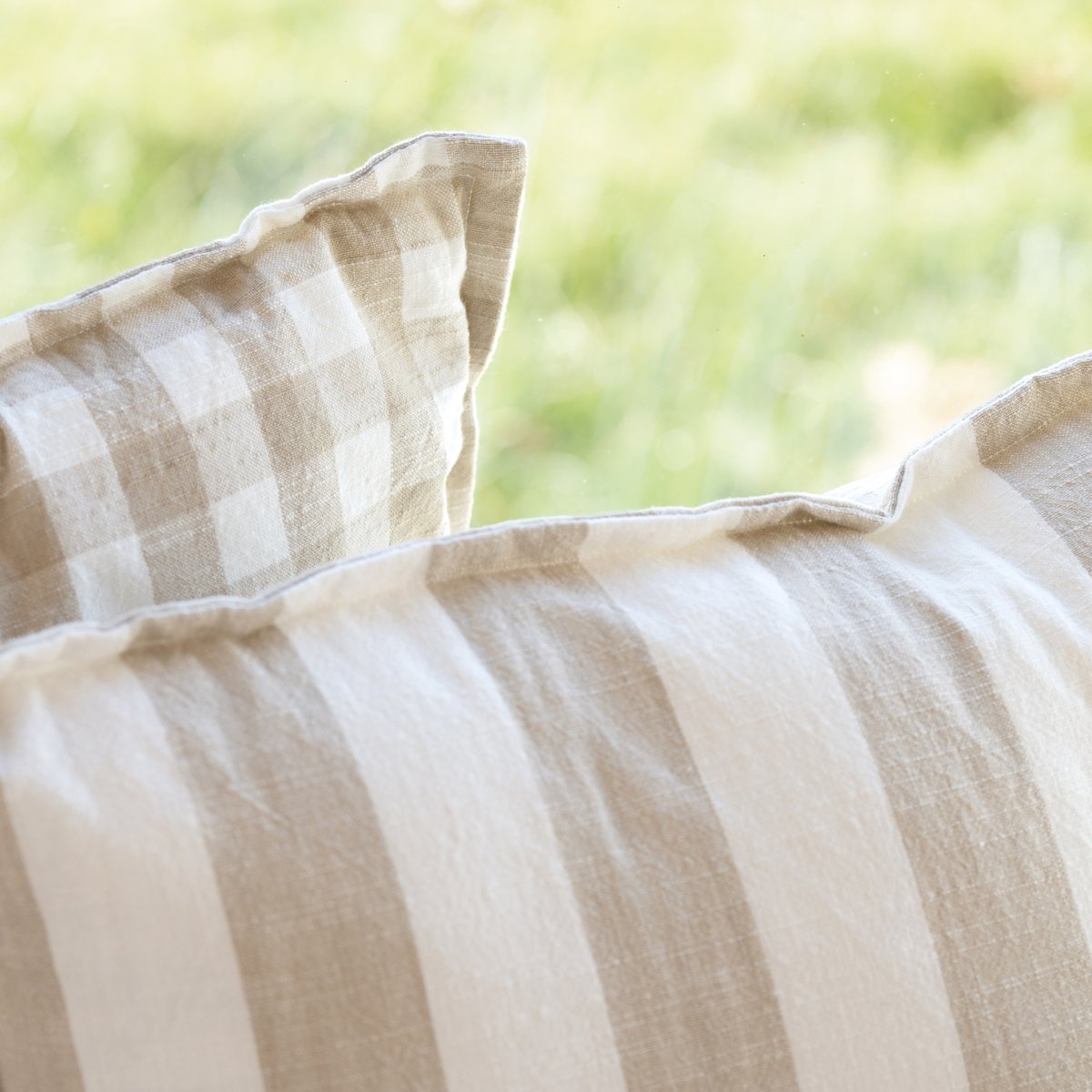 Housse de coussin recto-verso 100% coton rayures et vichy LOURMARIN - QABANE beige, HOME MAISON