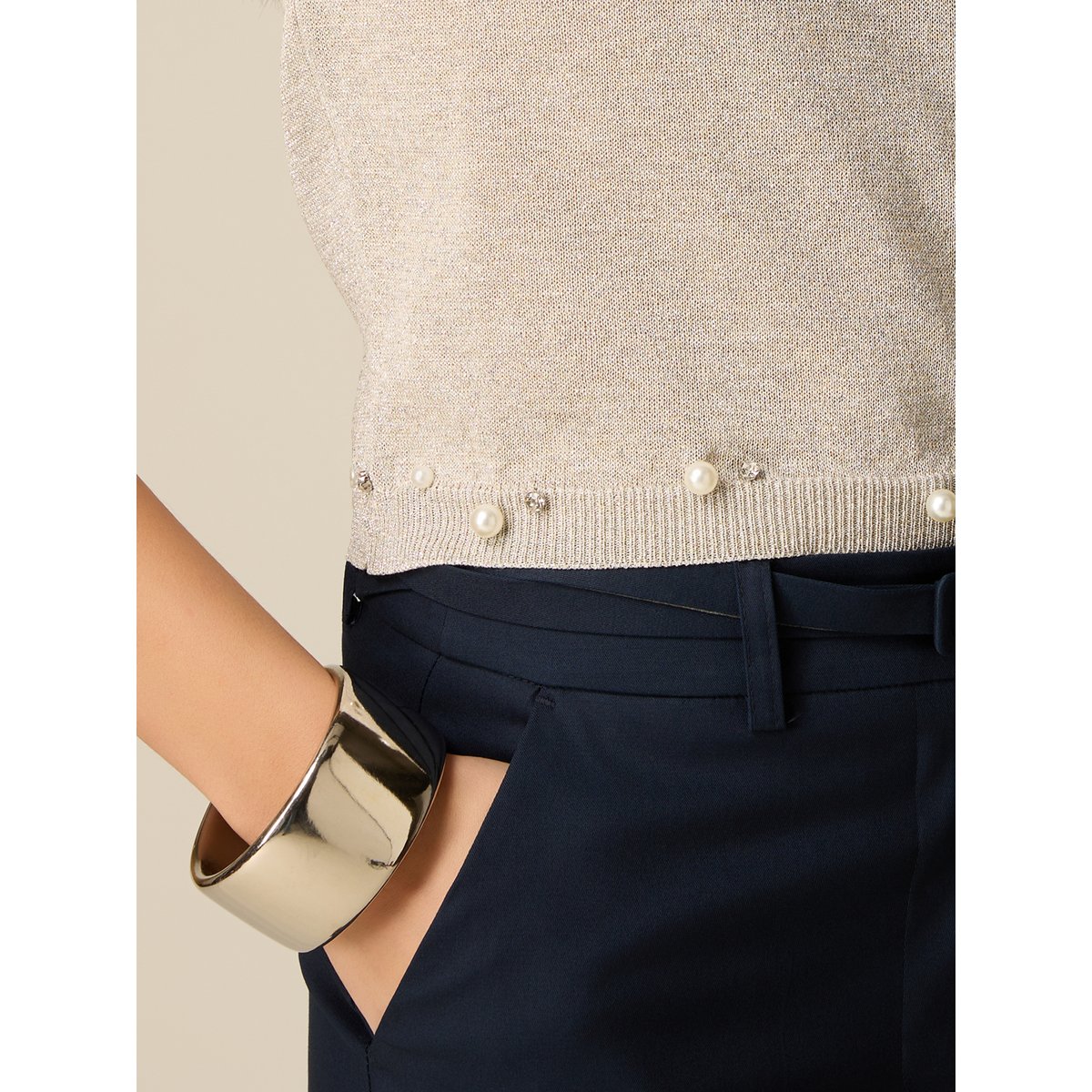 Top avec broderie bijou. beige, OLTRE