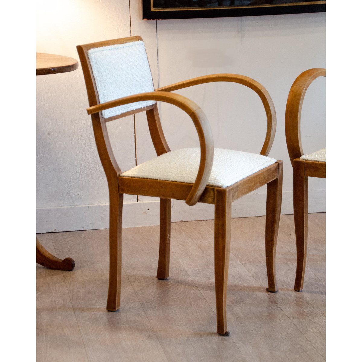 Paire de fauteuils en hêtre Ernest N°952 - Bon état bois clair, DEBONGOUT