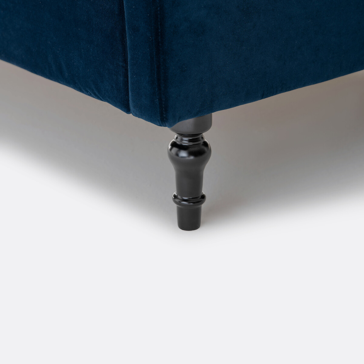 Lit velours finition cloutée avec sommier Andante bleu nuit, LA REDOUTE INTERIEURS