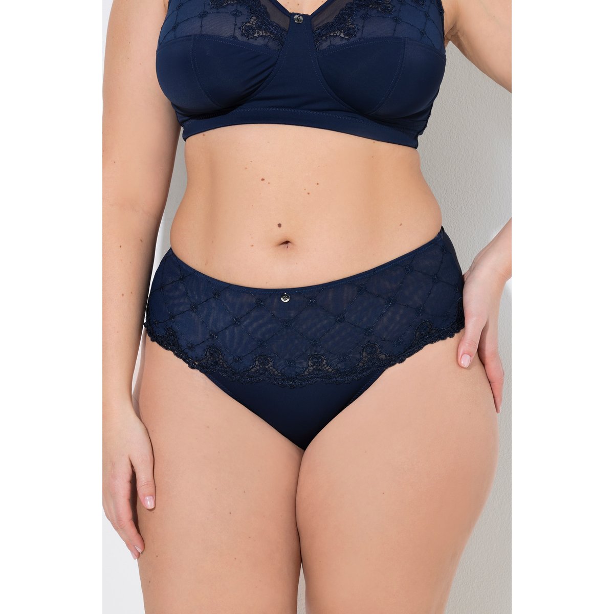 Hipster avec dentelle, dos en mesh bleu nuit, ULLA POPKEN