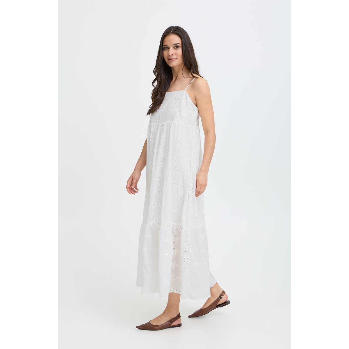 Robe maxi coupe ample avec fines bretelles blanc snow white, B.YOUNG