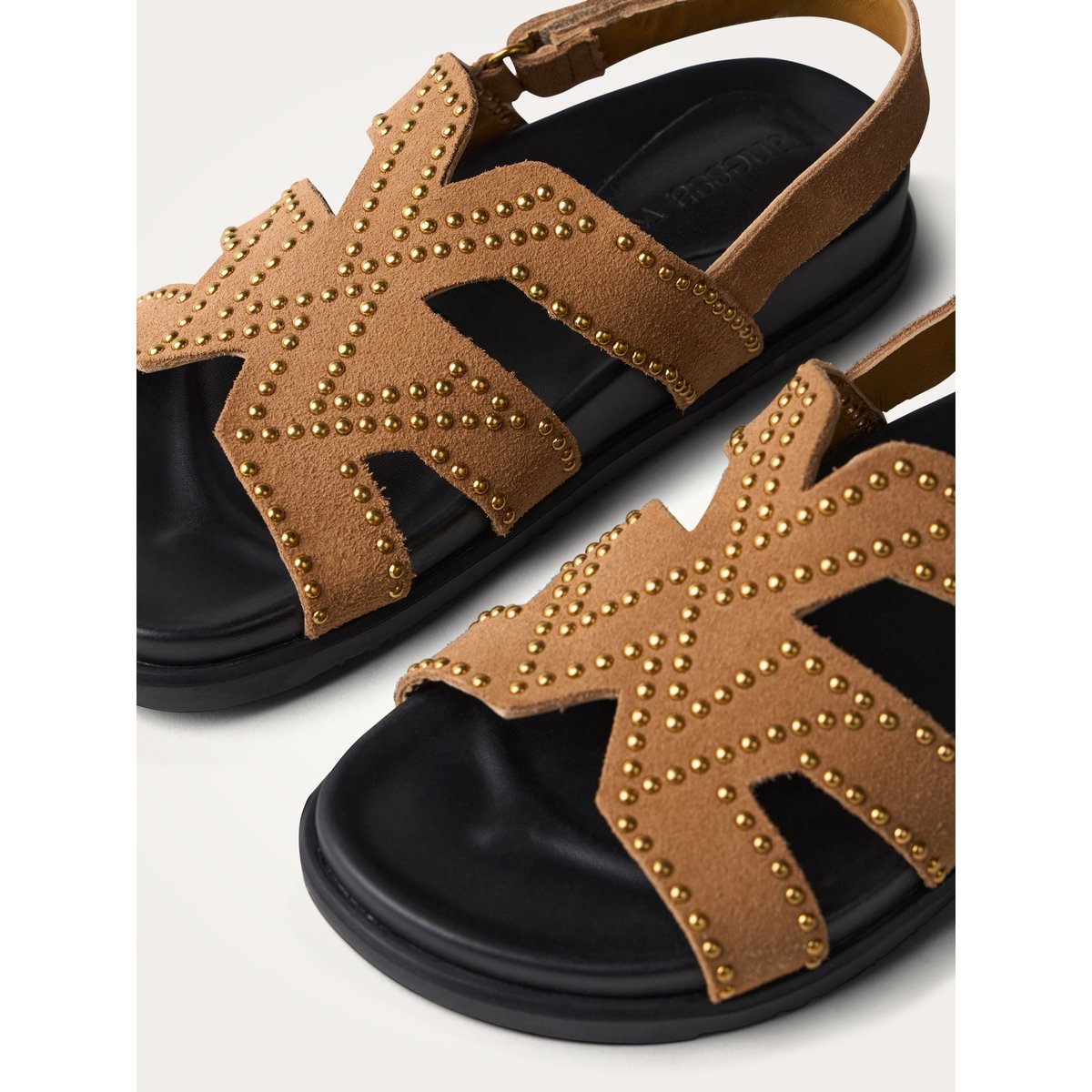 Sandales plates en suède à brides cloutées HAILEY Gems camel, VANESSA WU