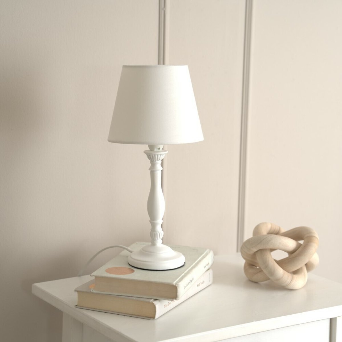 Sarah Candle Stick Table Lamp with Shade white, SO'HOME