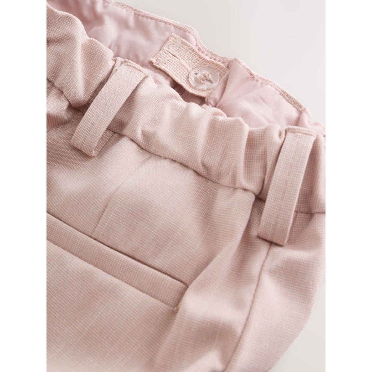 Blazer, chemise, pantalon et nœud papillon rose, NEXT