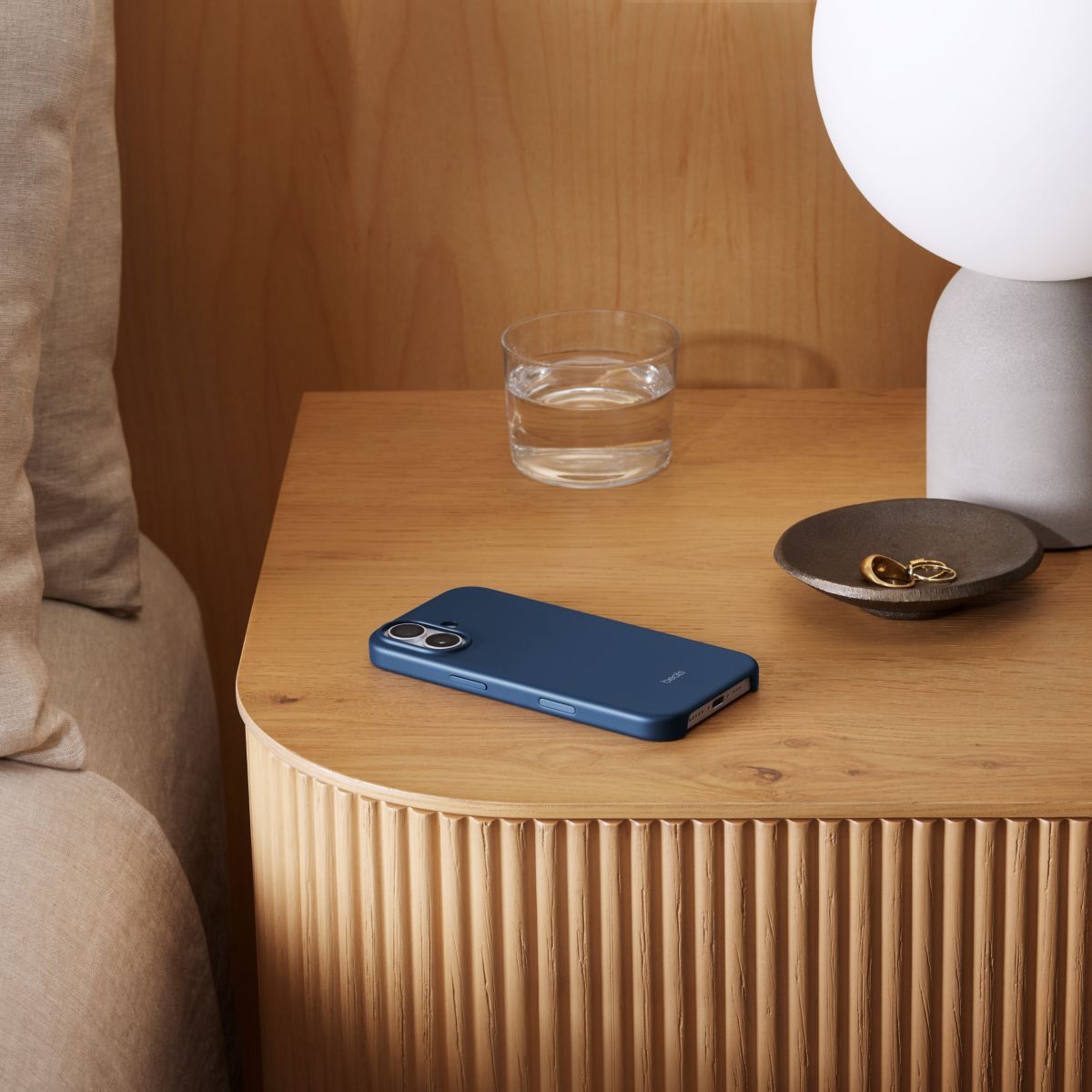 Coque iPhone 17 Magsafe  Bleu basalte couleur unique, BEATS BY DR,DRE