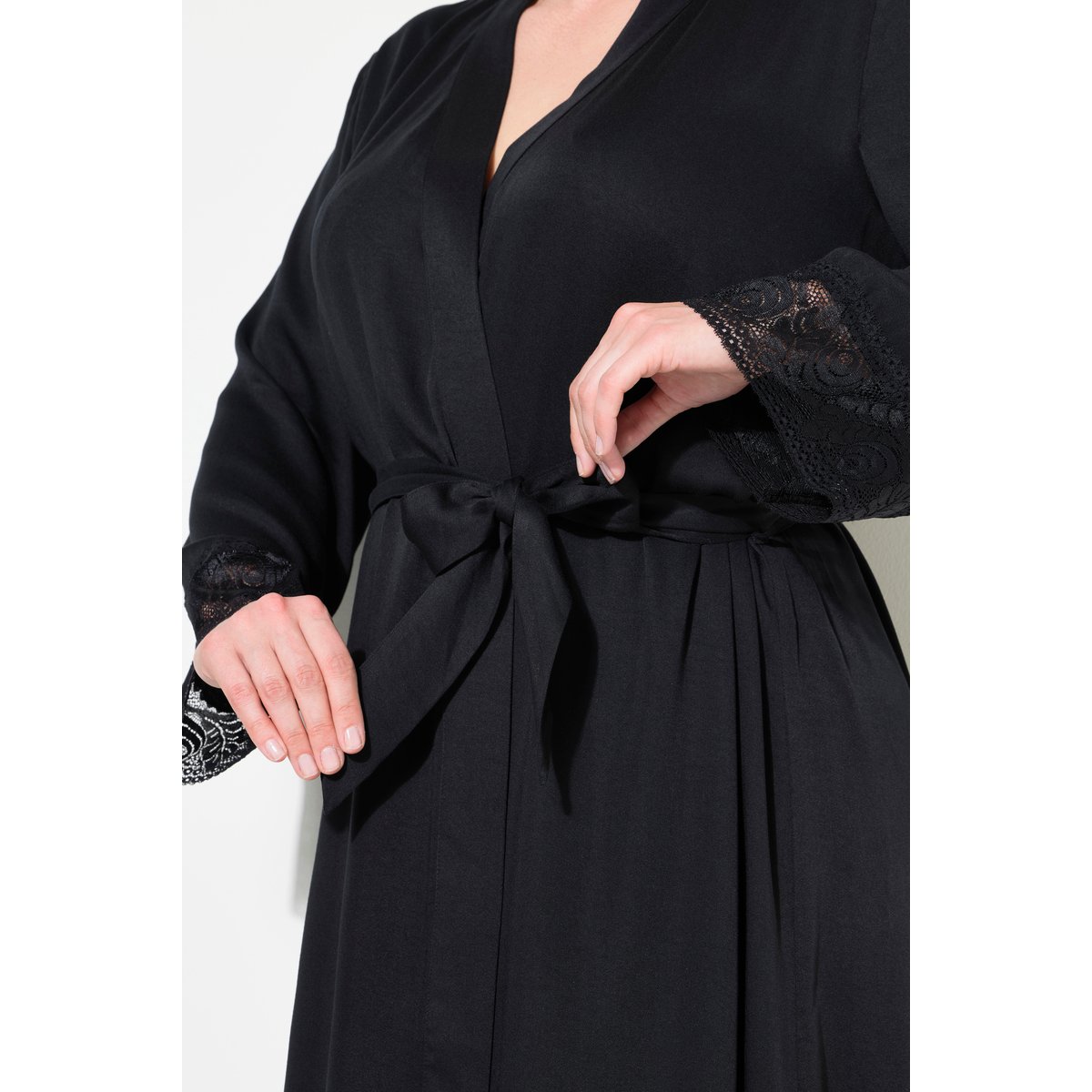Robe de chambre, dentelle noir, ULLA POPKEN