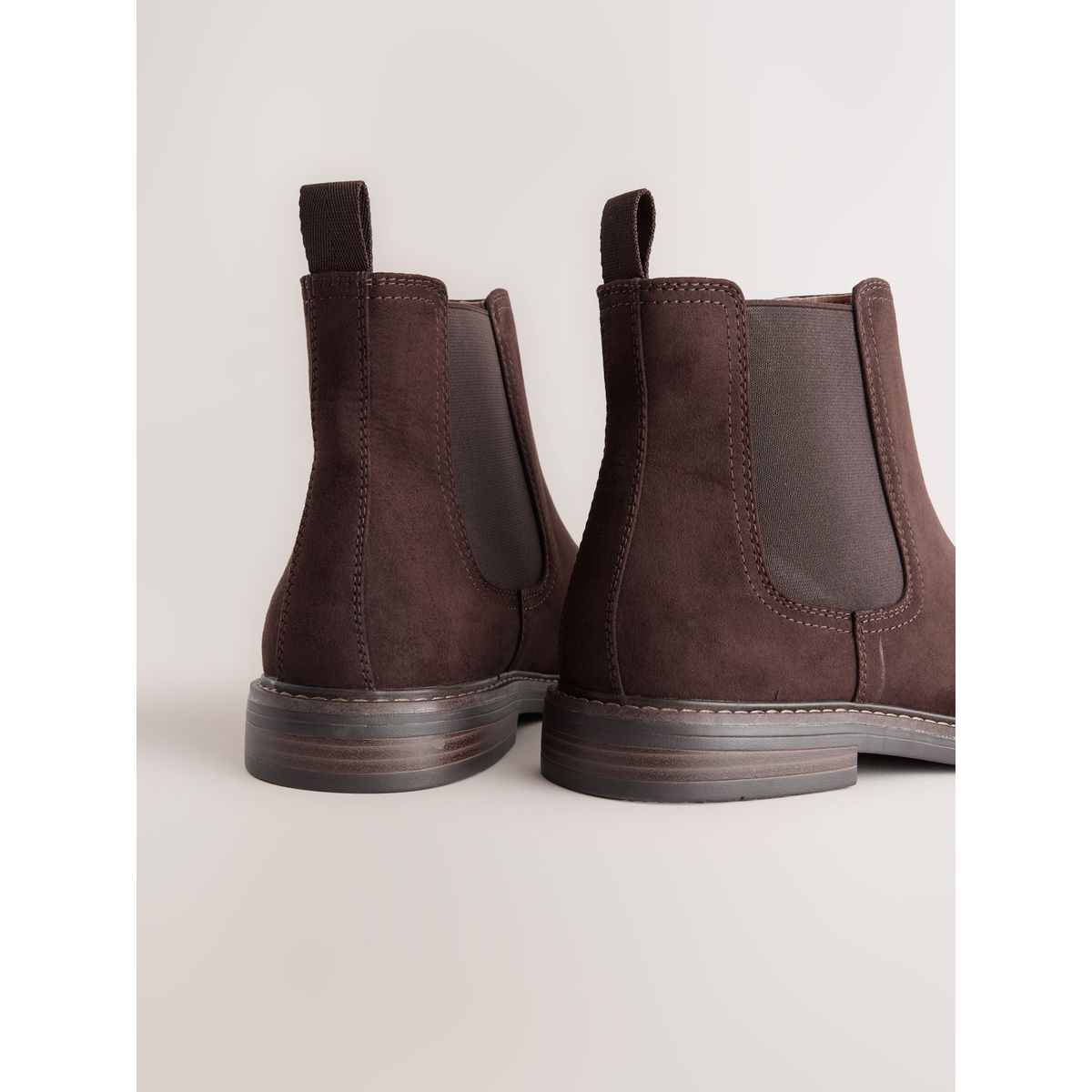 Bottine chelsea en daim synthétique marron, NEXT