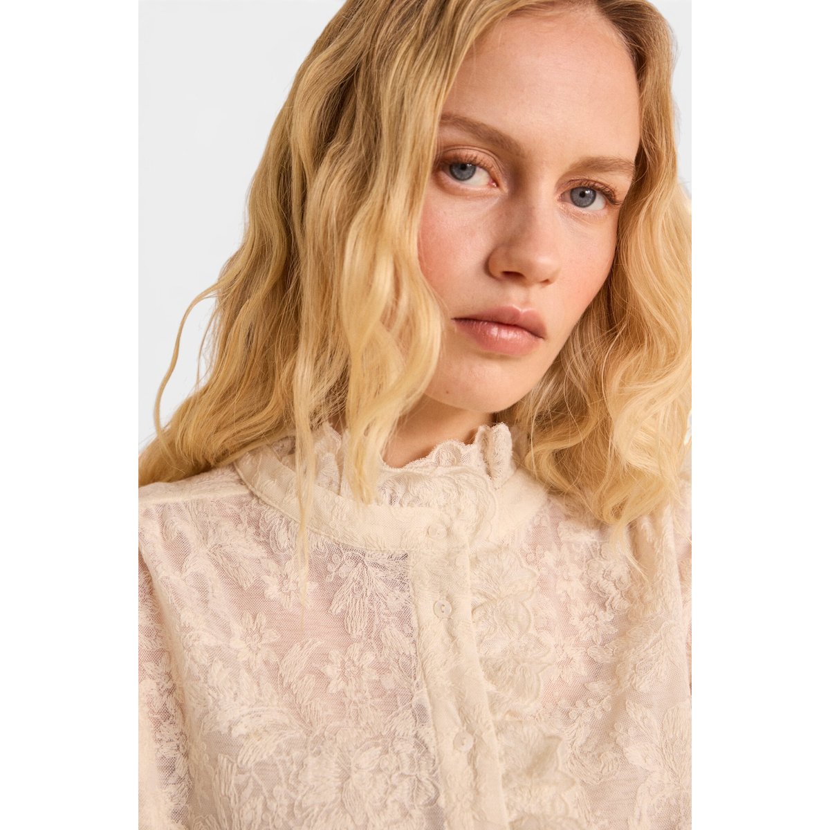 Blouse dentelles à manches bouffantes MERVEILLE creme, Maison 123
