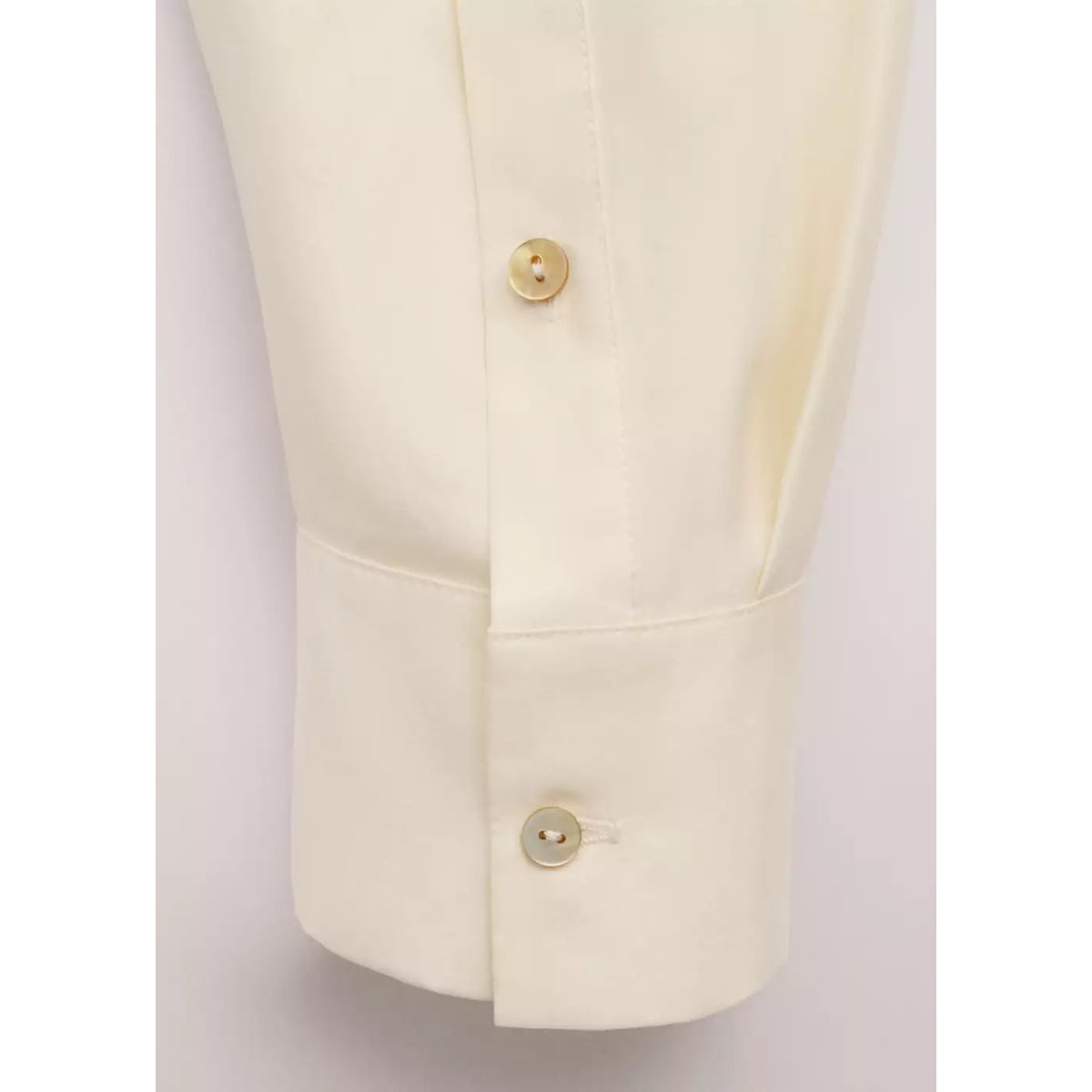 Chemise 100 % soie boutons dissimulés jaune pastel, MANGO
