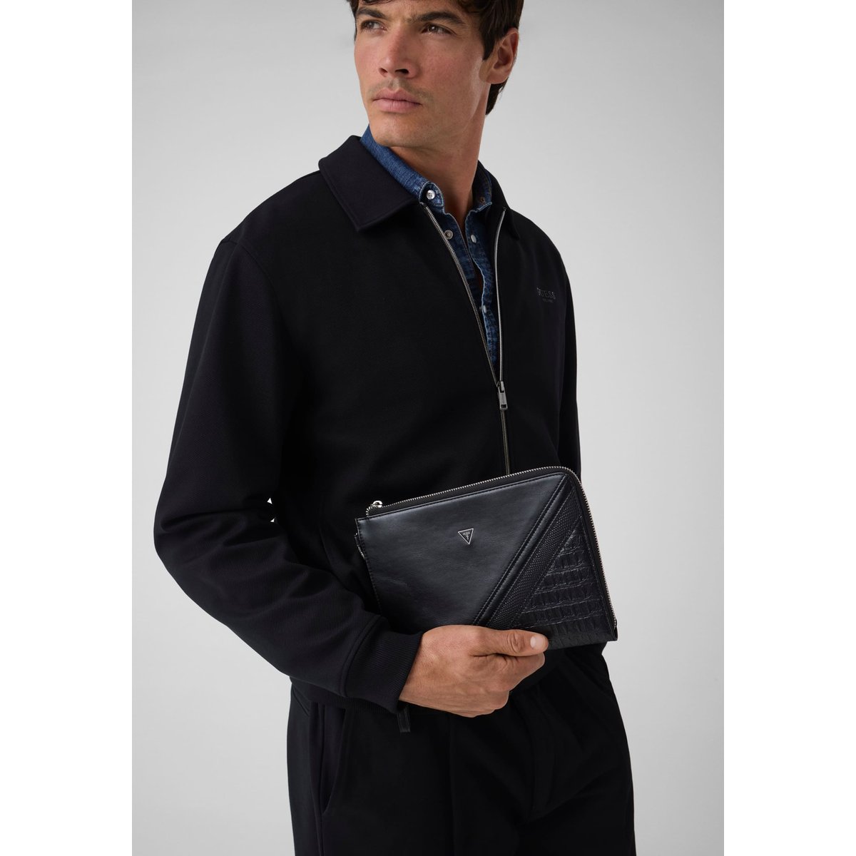 Pochette Torino noir, GUESS