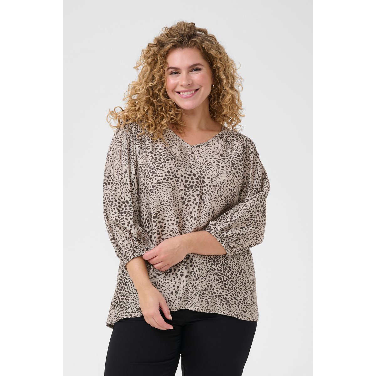 Blouse with long sleeve imprimé abstract leopard, KAFFE CURVE